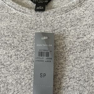 Ann Taylor Petite Short Sleeve Top - Grey heather Sz SP - New w/tags on